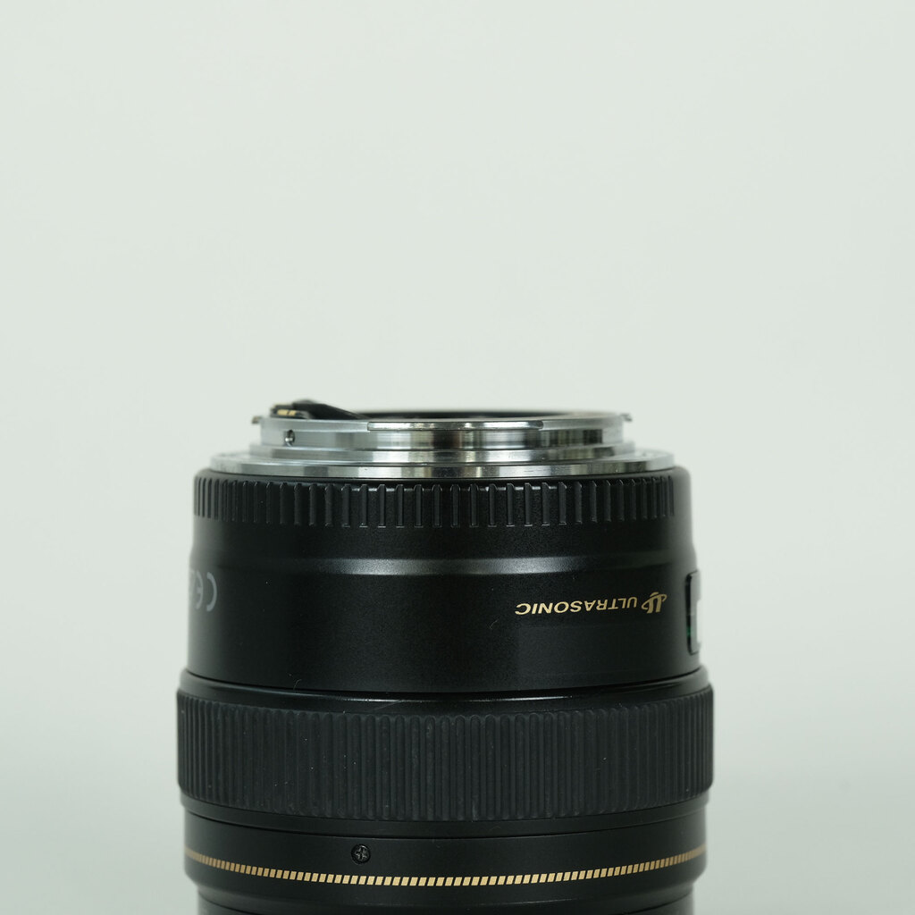 Canon EF85mm F1.8 USMの出品 | ONE SCENE（ワンシーン）