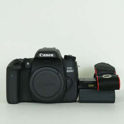 Canon EOS 8000D