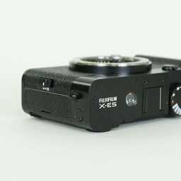 FUJIFILM X-E5