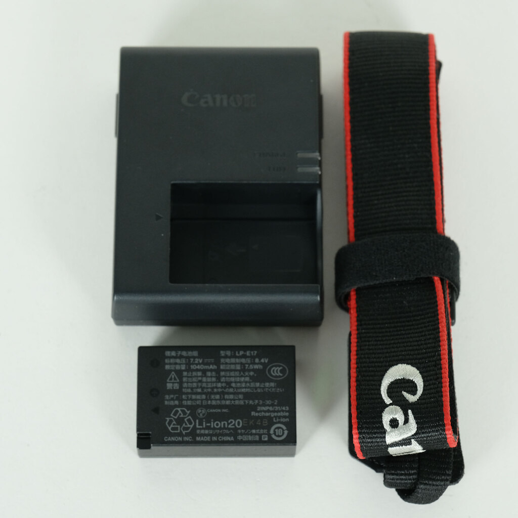 Canon EOS R10