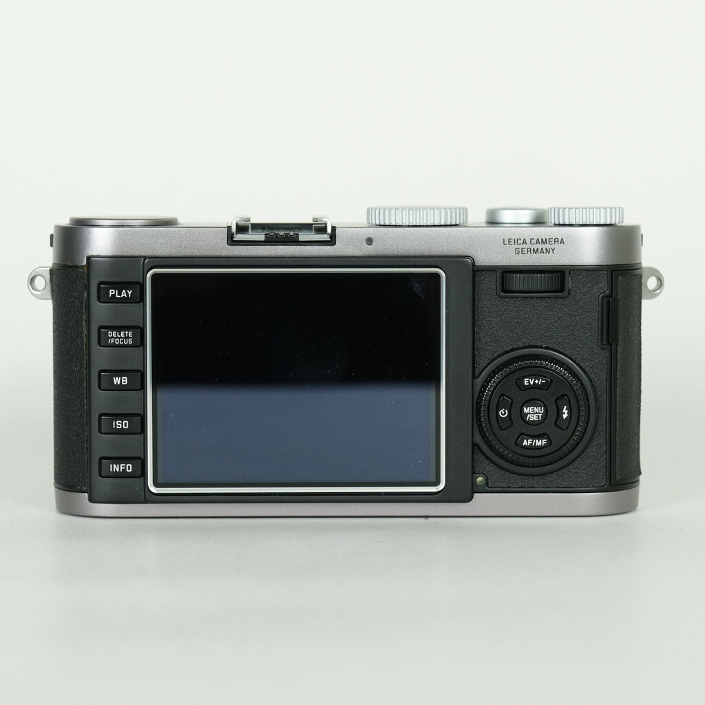 LEICA X1 スチールグレーの出品 | ONE SCENE（ワンシーン）