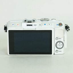OLYMPUS PEN Lite E-PL6 ボディ ホワイト