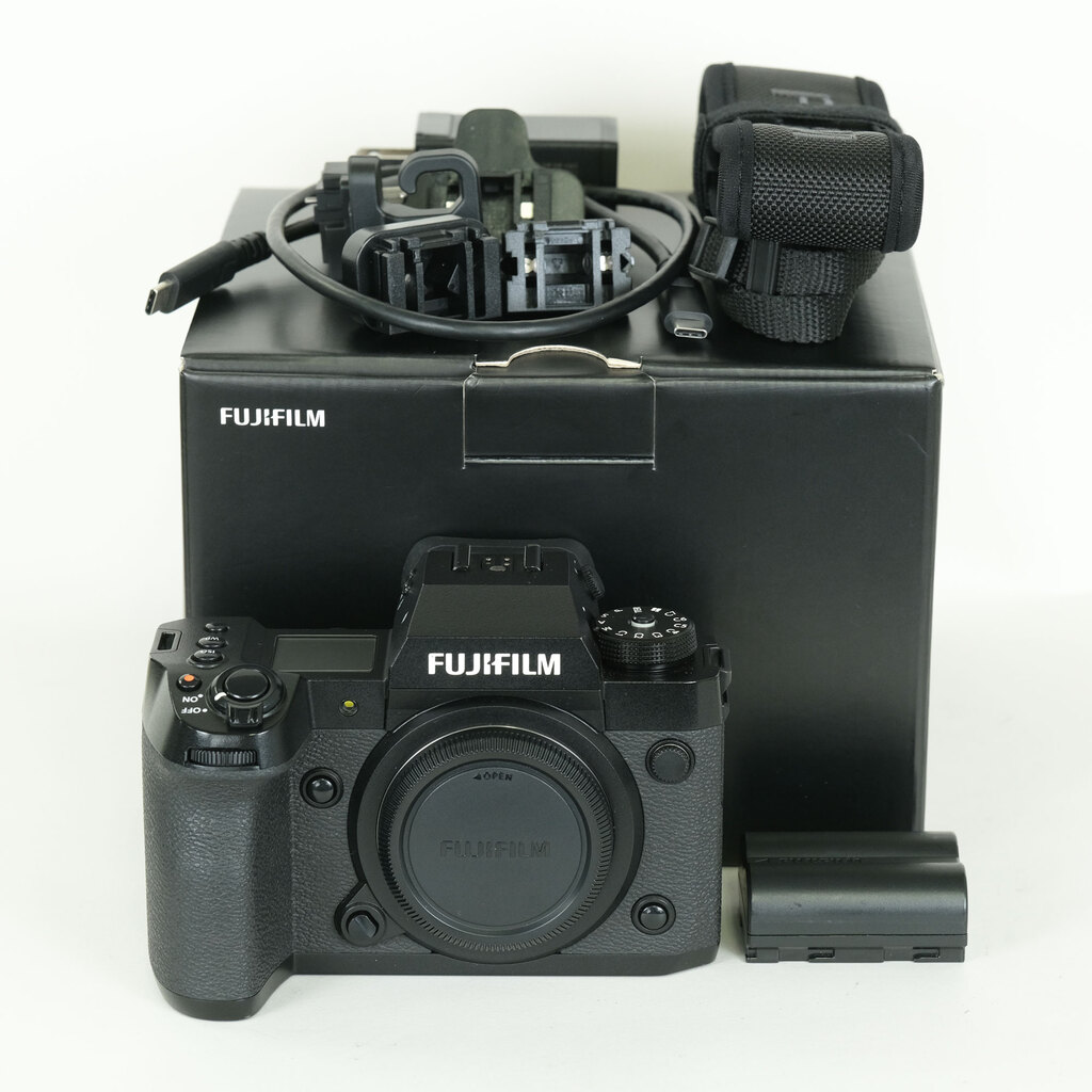 FUJIFILM X-H2 FUJIFILM X-H2