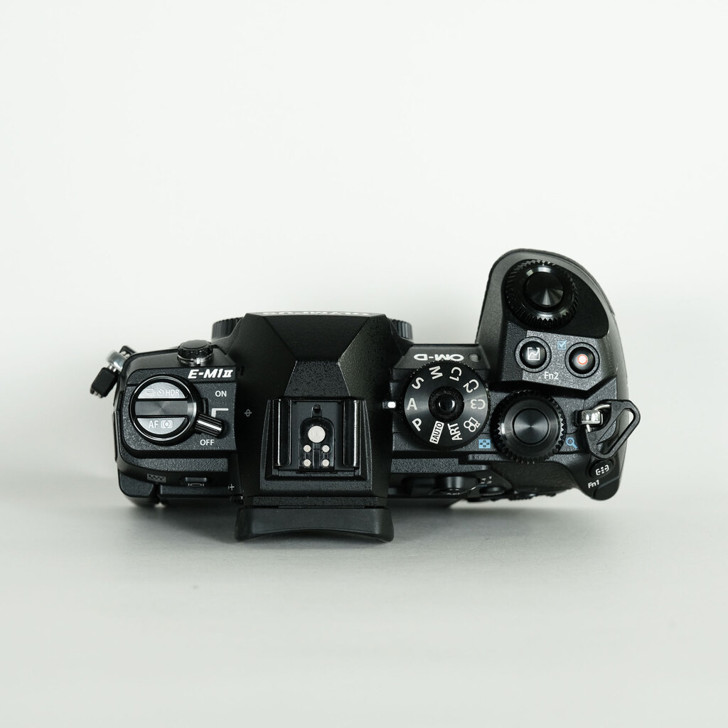 OLYMPUS OM-D E-M1 Mark II