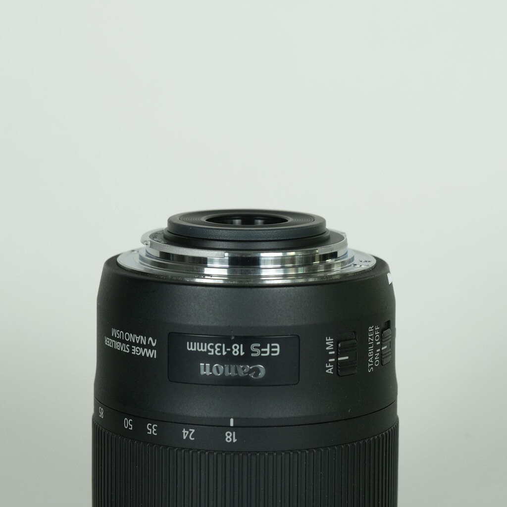 Canon EF-S18-135mm F3.5-5.6 IS USM