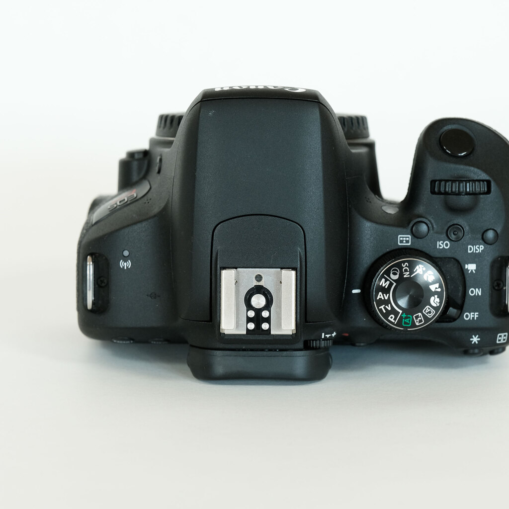 Canon EOS Kiss X9i
