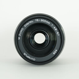 OLYMPUS M.ZUIKO DIGITAL ED 75-300mm F4.8-6.7 II