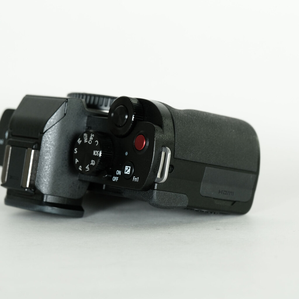 Panasonic LUMIX DC-G100