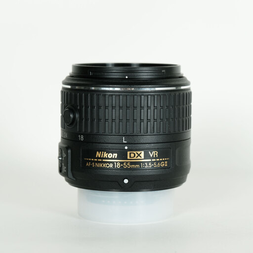 Nikon AF-S DX NIKKOR 18-55mm f3.5-5.6G VR II