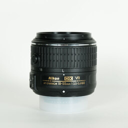 Nikon AF-S DX NIKKOR 18-55mm f3.5-5.6G VR II Nikon AF-S DX NIKKOR 18-55mm f3.5-5.6G VR II