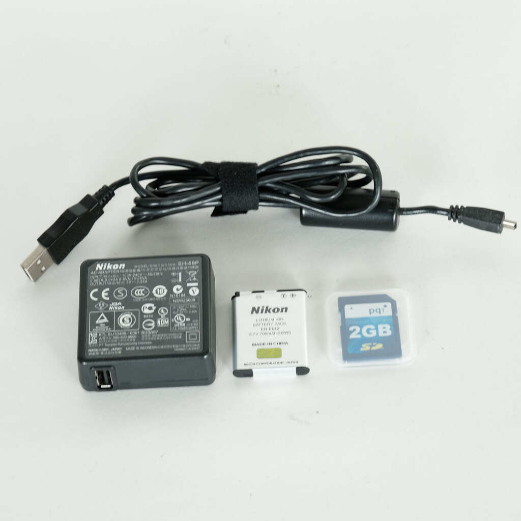 Nikon COOLPIX S4300 シェルホワイト