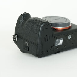 SONY α7 IV(ILCE-7M4) SONY α7 IV(ILCE-7M4)