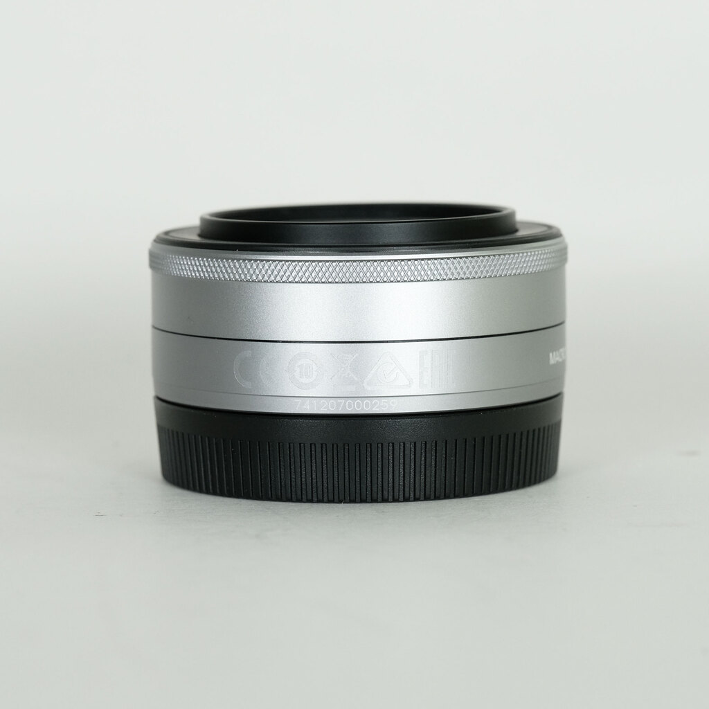 Canon EF-M22mm F2 STM