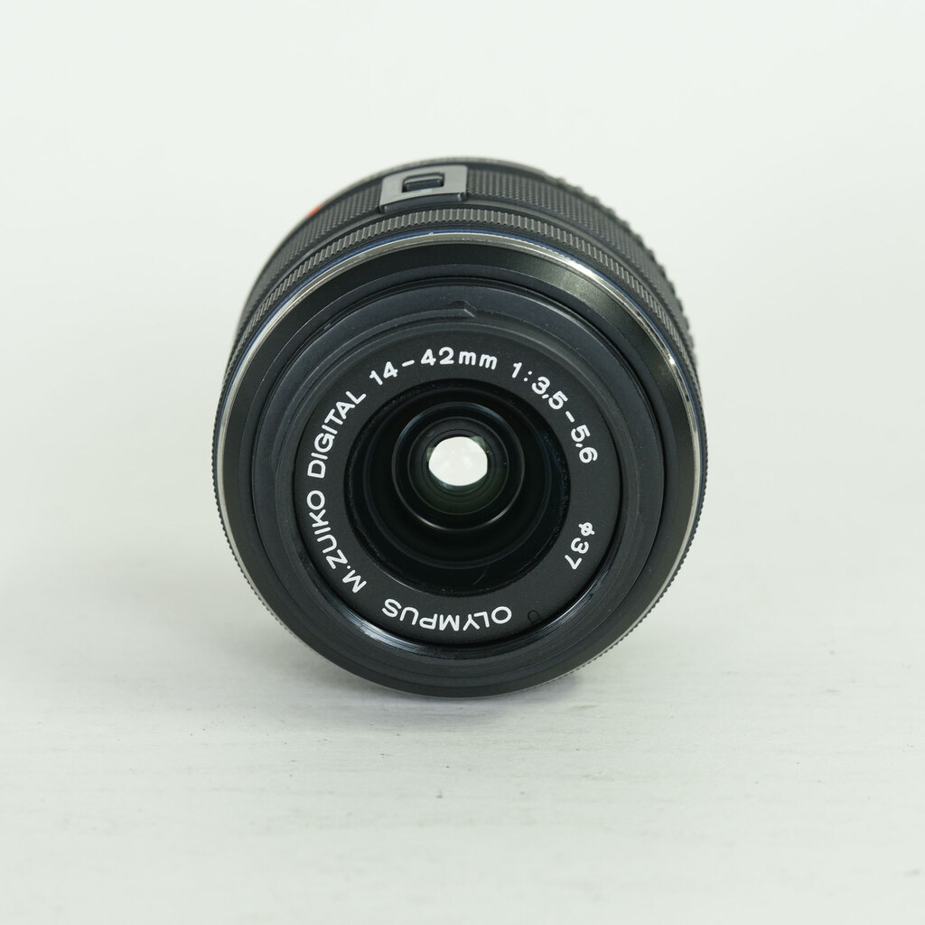 OLYMPUS M.ZUIKO DIGITAL 14-42mm F3.5-5.6IIR ブラック