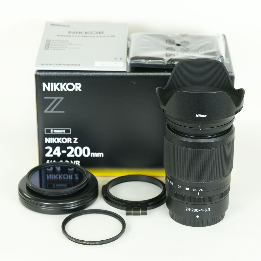 Nikon NIKKOR Z 24-200mm f/4-6.3 VR Nikon NIKKOR Z 24-200mm f/4-6.3 VR