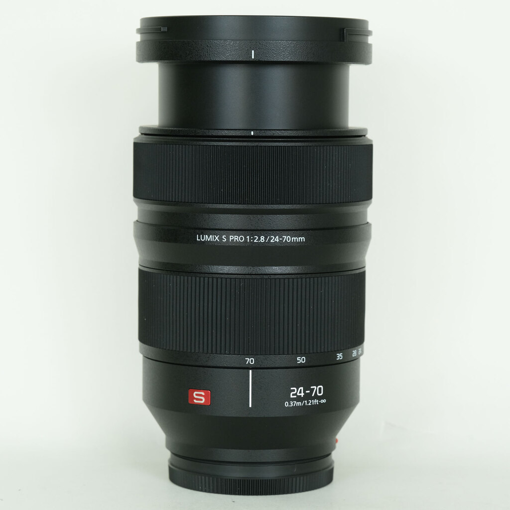 Panasonic LUMIX S PRO 24-70mm F2.8