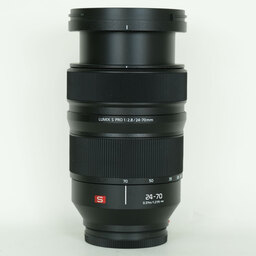 Panasonic LUMIX S PRO 24-70mm F2.8