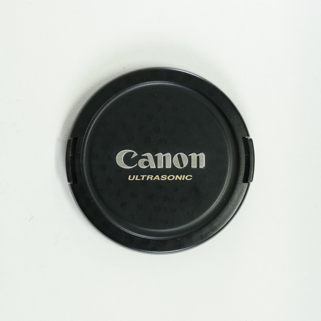 Canon EF-S18-200mm F3.5-5.6 IS Canon EF-S18-200mm F3.5-5.6 IS