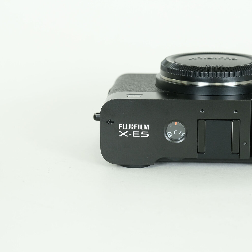 FUJIFILM X-E5