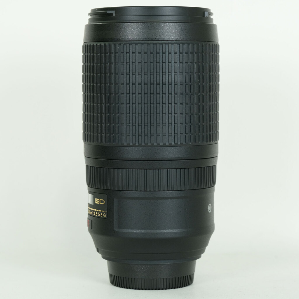 Nikon AF-S VR Zoom-Nikkor 70-300mm F4.5-5.6G IF-ED Nikon AF-S VR Zoom-Nikkor 70-300mm F4.5-5.6G IF-ED