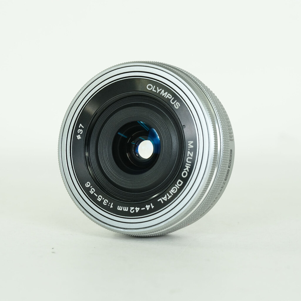 OLYMPUS M.ZUIKO DIGITAL ED 14-42mm F3.5-5.6 EZ シルバー