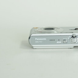 Panasonic DMC-FX7 シルキーシルバー