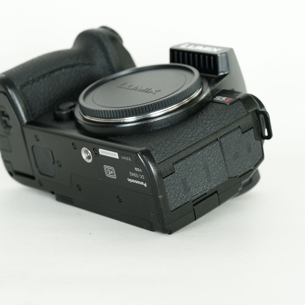 Panasonic LUMIX S5II DC-S5M2