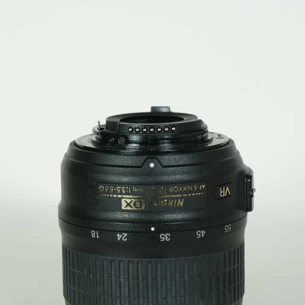 Nikon AF-S DX NIKKOR 18-55mm F3.5-5.6 G VR