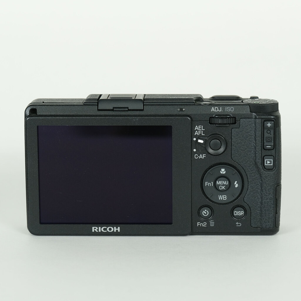 RICOH GR IIの出品 | ONE SCENE（ワンシーン）