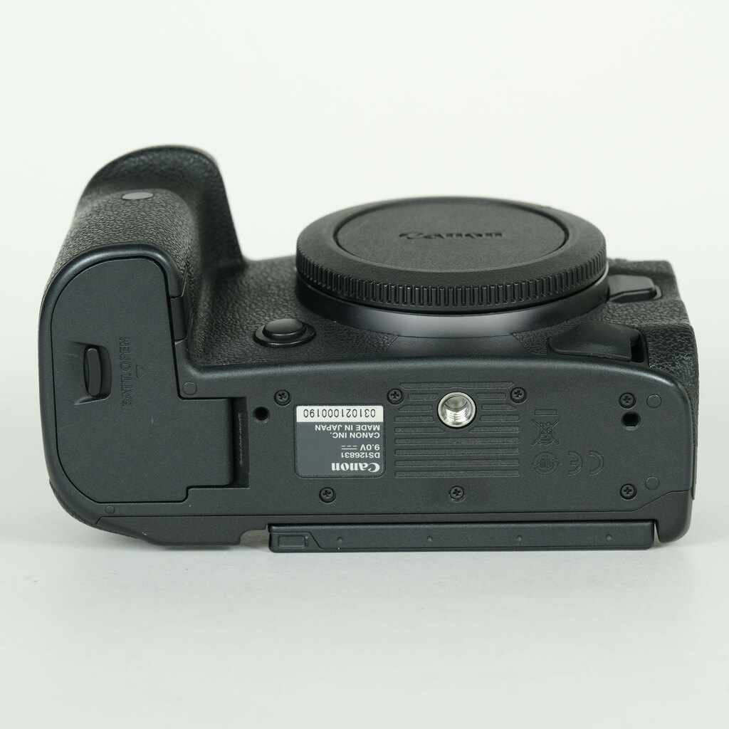 Canon EOS R5 Canon EOS R5