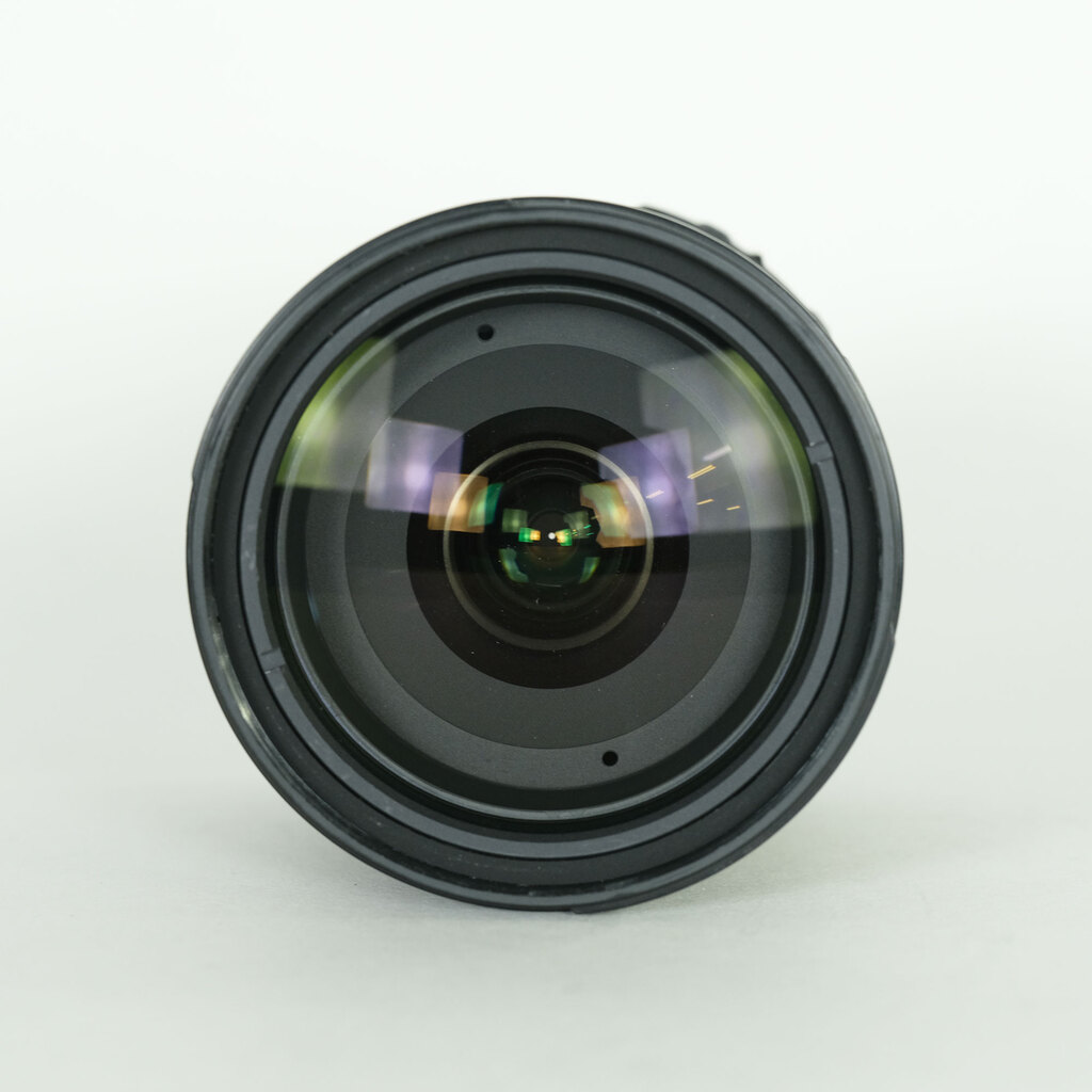 Nikon AF-S DX NIKKOR 18-200mm F3.5-5.6G ED VR II Nikon AF-S DX NIKKOR 18-200mm F3.5-5.6G ED VR II