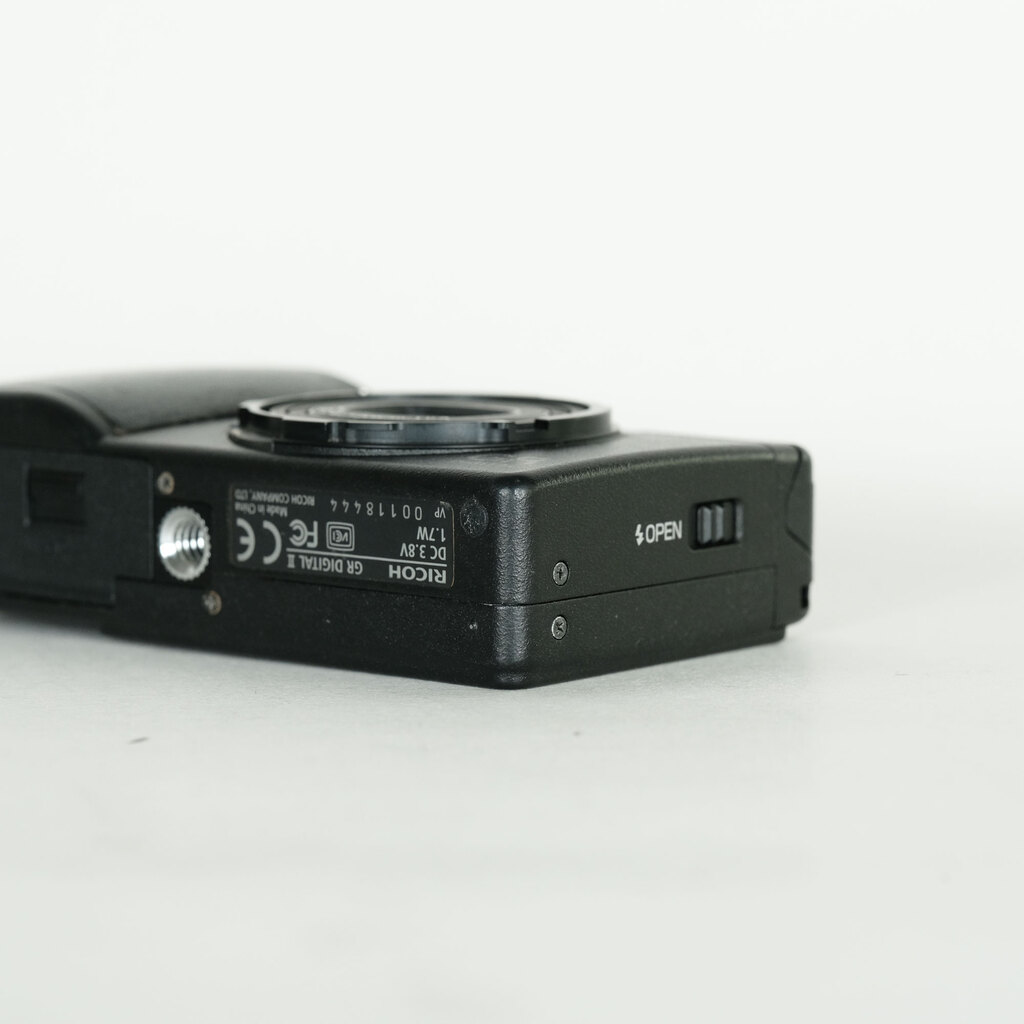 RICOH GR DIGITAL II