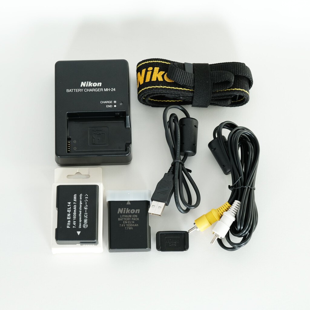 Nikon D3200ボディ ブラック