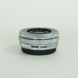 OLYMPUS M.ZUIKO DIGITAL ED 14-42mm F3.5-5.6 EZ シルバー