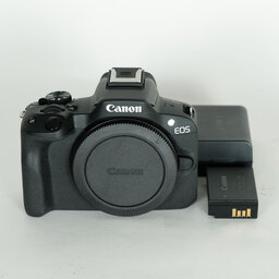 Canon EOS R50
