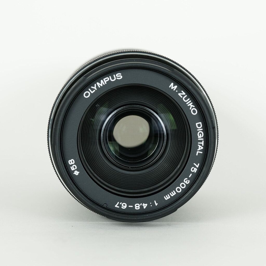 OLYMPUS M.ZUIKO DIGITAL ED 75-300mm F4.8-6.7 II