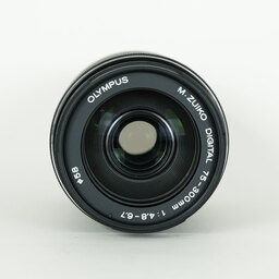 OLYMPUS M.ZUIKO DIGITAL ED 75-300mm F4.8-6.7 II