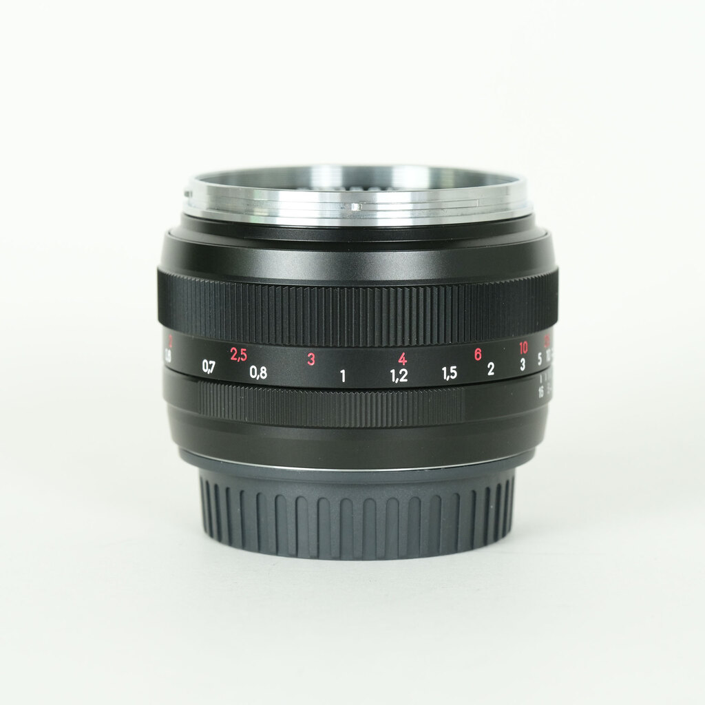 Carl Zeiss Planar T* 50mm F1.4 ZE [キヤノンEF用]