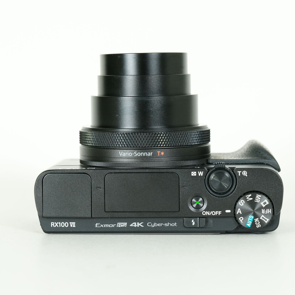 SONY Cyber-shot DSC-RX100M7