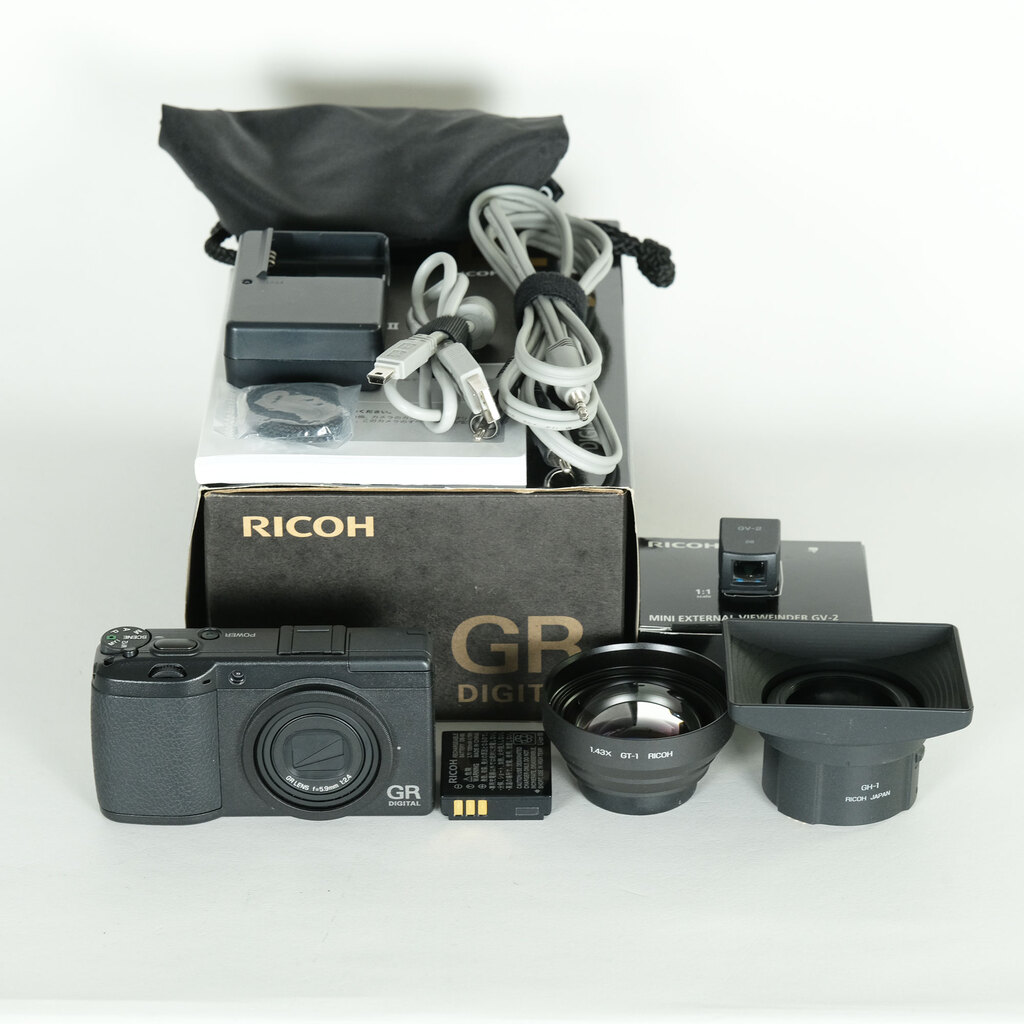 RICOH GR DIGITAL II