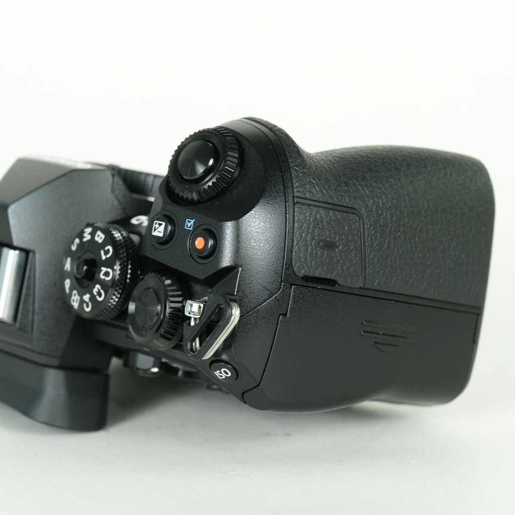 OLYMPUS OM-D E-M1 Mark III