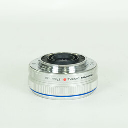 OLYMPUS M.ZUIKO DIGITAL 17mm F2.8 シルバー