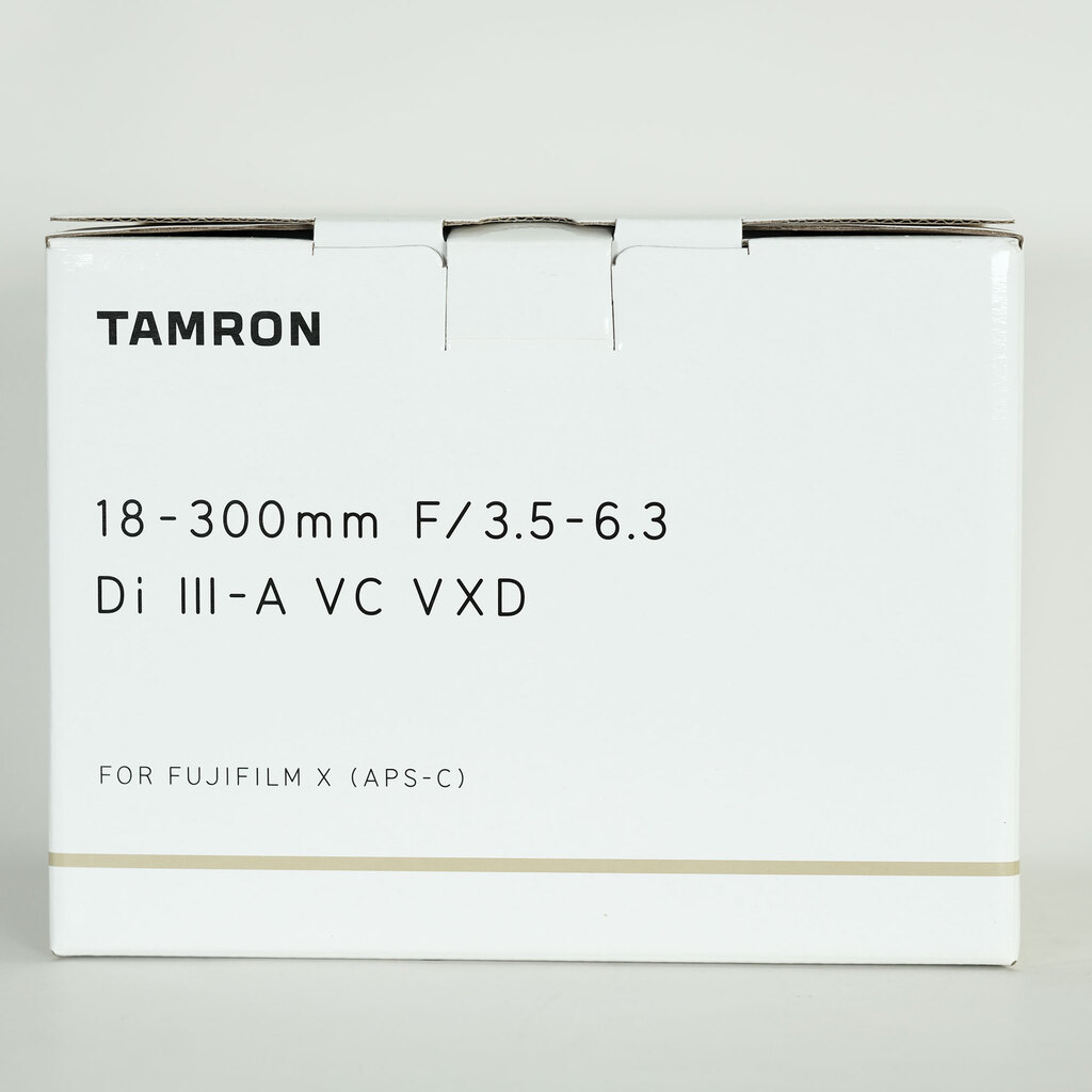 TAMRON 18-300mm F/3.5-6.3 Di III-A VC VXD (Model B061) [フジフイルムX用]
