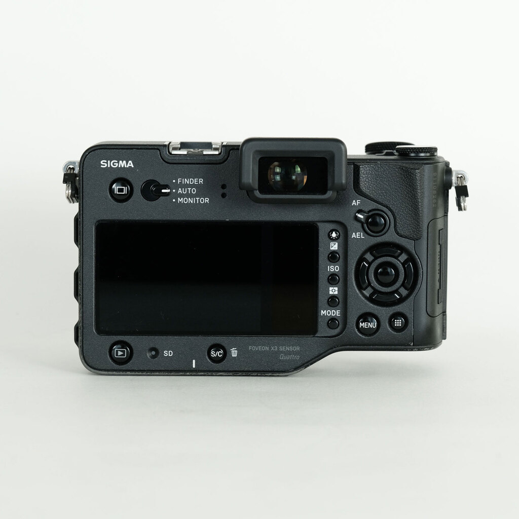 SIGMA sd Quattro & Art 30mm F1.4 DC HSM レンズキット