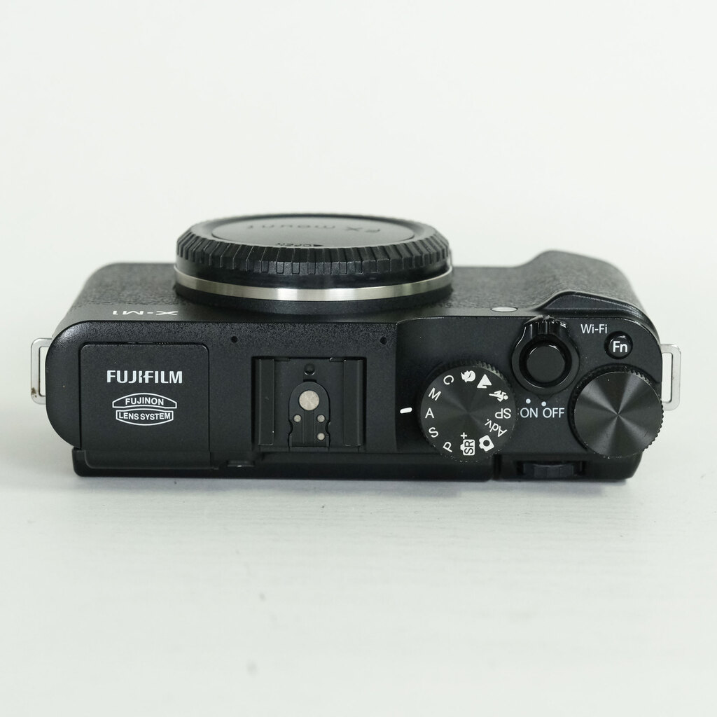 FUJIFILM X-M1 ボディ ブラック