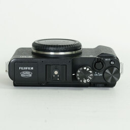 FUJIFILM X-M1 ボディ ブラック
