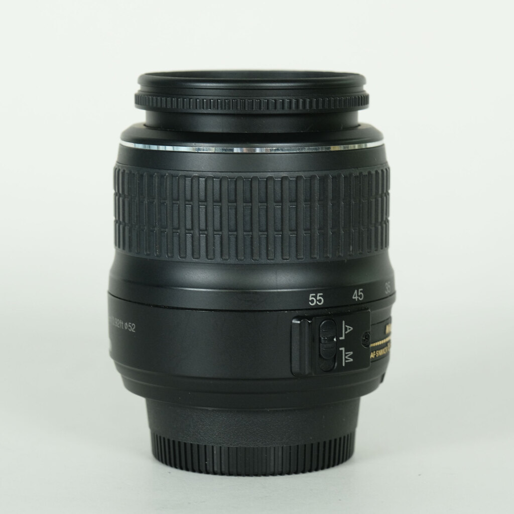 Nikon AF-S DX Zoom-Nikkor 18-55mm F3.5-5.6G ED II ブラックの出品