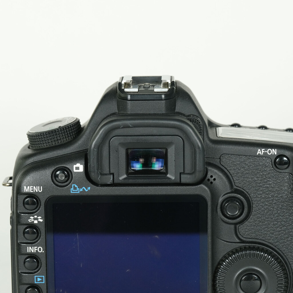 Canon 5D MarkIV ボディ デジタル一眼レフカメラ Canon EOS 5D MarkII ボディの出品 | ONE SCENE（ワンシーン）