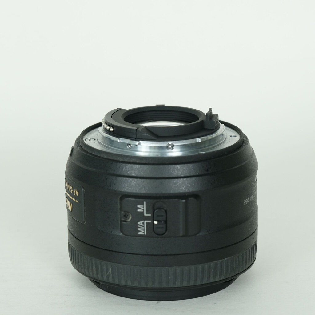 Nikon AF-S DX NIKKOR 35mm f/1.8Gの出品 | ONE SCENE（ワンシーン）
