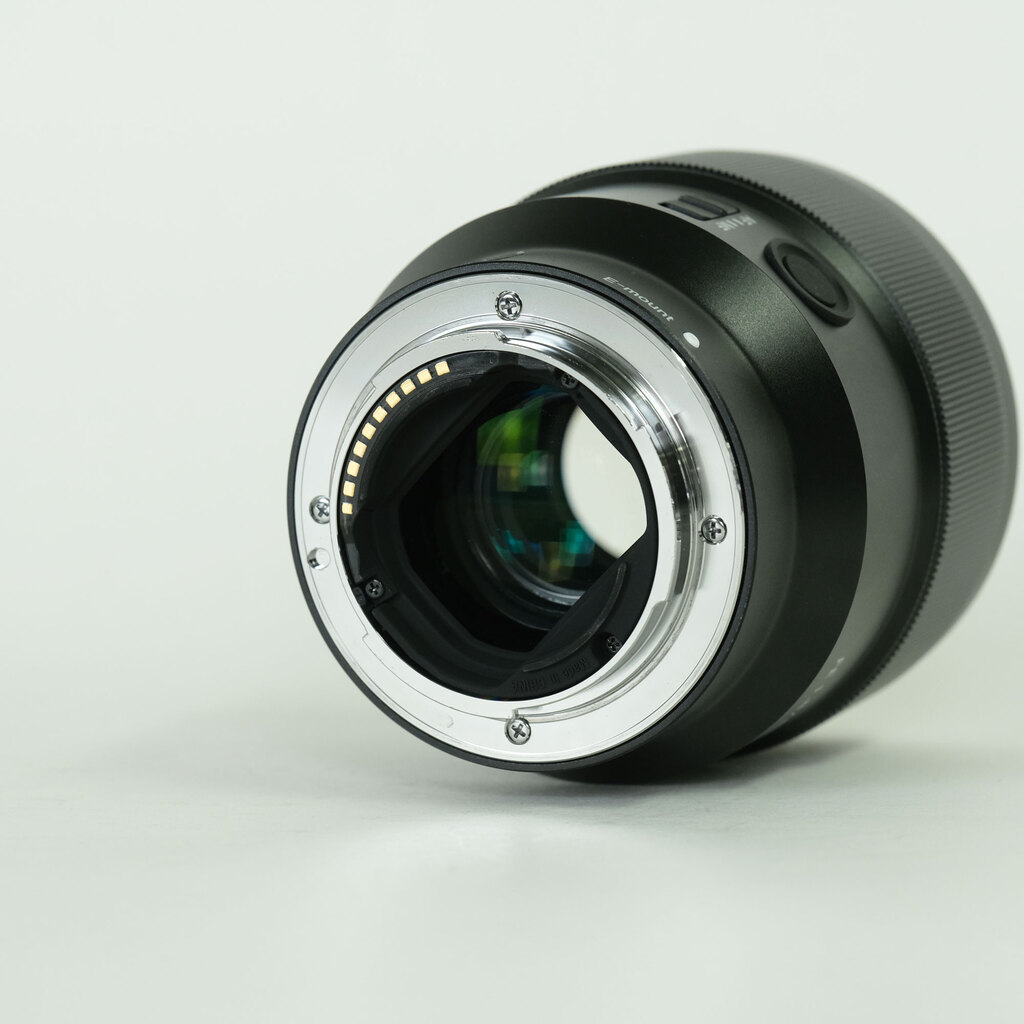 SONY FE 85mm F1.8 SEL85F18 SONY FE 85mm F1.8 SEL85F18
